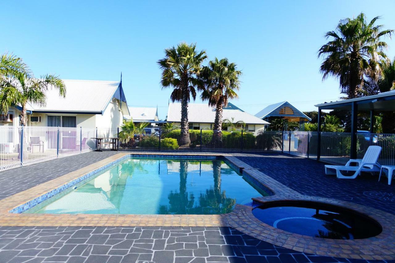 Torquay Tropicana Motel Exterior photo
